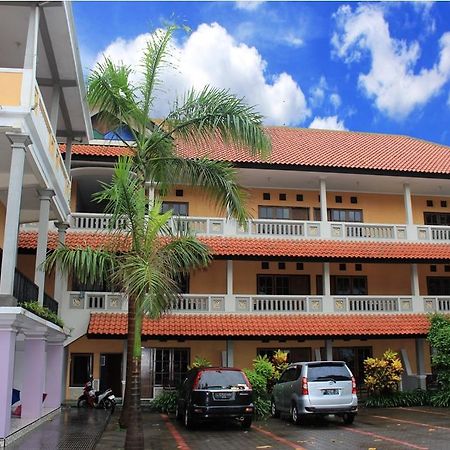 Baru Dua Beach Hotel Banyuwangi  Esterno foto
