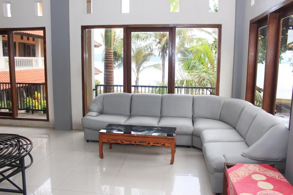 Baru Dua Beach Hotel Banyuwangi  Esterno foto